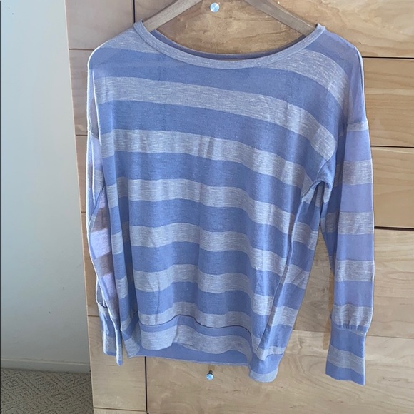 Stripped light weight long sleeve purple top - Picture 1 of 3